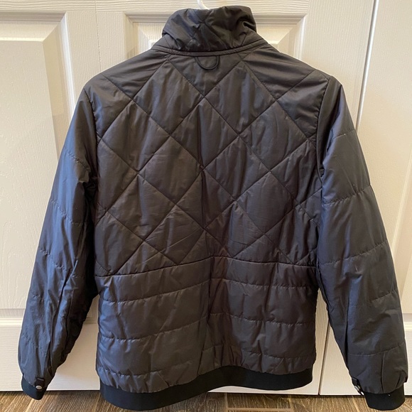 SOLD!! Women’s North Face Coat - Picture 7 of 7